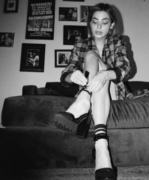 Gia Mantegna Instagram - challenge accepted 🖤 thank you @petit_filet for nominating me 💘 love and light during this unprecedented time ✨