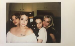 Gia Mantegna Instagram - 4 gals 1 cat