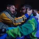Giacomo Ferrara Instagram - È da un anno che non vedevo l’ora di potervi comunicare ufficialmente l’uscita al cinema di questo film! 🥊 GHIACCIO Film evento 7-8-9 Febbraio 2022 Regia di @delealessio e @fabriziomoropage Prodotto da @lacasarossasrl @tenderstories_ Distribuito da @visionfilmdistribution Molte delle persone che ho incontrato in questo film sono felice di poterle chiamare oggi amici. E qui ne potete vedere un po’.