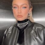 Gigi Hadid Instagram - @Maybelline Falsies Surreal Mascara is the new fave in the makeup chair ! 🖤