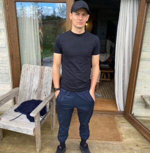 Giles Matthey Instagram - I love a happy night away . Bundles of joy coming at you in this pic. Arnt you lucky. #thankmelater #yourwecome