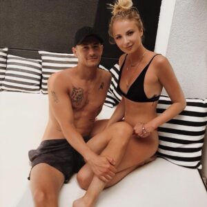 Giles Matthey Instagram - Last day of holibobs . Had a fantastic time in Barca. Now  gonna get ready to watch my 🦁🦁🦁s tommo !