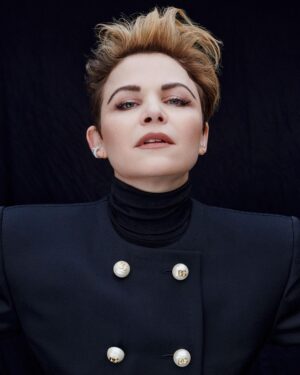 Ginnifer Goodwin Instagram - For @sbjctjournal
📷 @christianhogstedt
👠 @erinwalshstyle
✂️ @sascha_breuer
💄 @kateydenno
🎭 @pivotingfox