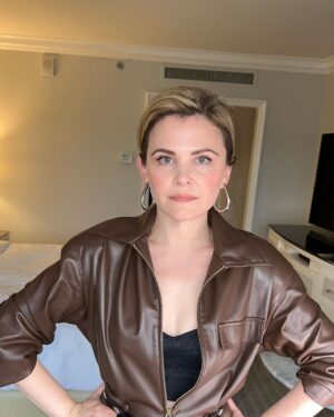 Ginnifer Goodwin Instagram - Press day for @pivotingfox
