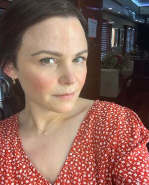 Ginnifer Goodwin Instagram - #bts @pivotingfox