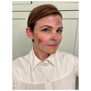 Ginnifer Goodwin Instagram - An actress should always be camera-ready. That’s why I keep a fancy live-in make-up artist. His inspiration for this lewk was Pizza Maker With Pizza On Your Face. “How much do performers pay for such a luxury?” you ask? I’ll tell you: I drive him to elementary school and tuck him in and sh*t.
