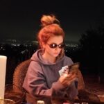 Giorgia Whigham Instagram - Looking up how to play poker