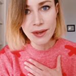 Giorgia Wurth Instagram - Ecco il video intero dell'estratto da "L'accarezzatrice" (scorrete ➡️) Perdonatemi ma sono troppo una pippa con la tecnologia😅 Sono una donna analogica. Buon sabato Gente, che l'Amore sia con noi #laccarezzatrice