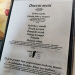Giorgia Wurth Instagram - Con il piede destro sono in Slovenia, con quello sinistro in Italia. Che terre meravigliose. Grazie a @robertoleone_airfilm.it per le foto (solo quelle belle sono le sue, se scorrete) e a Vittorio per avermi ceduto la giacca (ma solo perché lui non aveva freddo) Italy-Slovenia Border