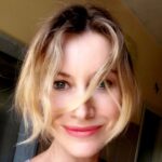 Giorgia Wurth Instagram - Quante volte per Pigrizia Paura Pazienza Rimaniamo incastrati in Relazioni Che ci sottraggono Agli sguardi degli altri Compreso il Nostro #liberiamoci Pietra Ligure