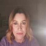Giorgia Wurth Instagram - Grazie a @simoncellimaurizio con cui abbiamo parlato di spesa militare (sapete quanto ognuno di noi versa intasca sua ogni anno???), di armi nucleari, al fosforo bianco, di intelligenza artificiale e di quello che ognuno di noi può fare concretamente per creare la pace. E per non finanziare le banche che sostengono le guerre. Andate su banche armate.org e cercate la vostra banca. Grazie @retepacedisarmo per quello che fate. Grazie @giuseppe_salamone90 per i consigli preziosi.