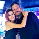 Giorgia Wurth Instagram - Con questo ragazzone qui girai il mio primissimo film "Tagliare le parti in grigio" nel 2006. Poi, nel 2023, mi ha portato "Altrove". Che gran bel, lung, viagg, caro @vittoriorifranti Un grazie speciale a tutta la troupe. Il film lo avete fatto Voi. Lissone