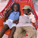 Giovanna Ewbank Instagram - Que semana mais linda, importante e potente foi essa que meus filhos vivenciaram em Salvador. Obrigada @pedrotourinho por proporcionar tantos momentos de identificação, orgulho, amor e felicidade aos meus filhos! Novembro Negro chegou com força total na cidade de Salvador e tá sendo potente demais. E aqui tem um apanhado de momentos que inundam meu coração de alegria mesmo estando longe! Foi difícil trazer meus filhos de volta pro Rio viu? rsrs pq a vontade deles era de ficar mais e mais!!! 🫶🏿 #novembronegro #salvador