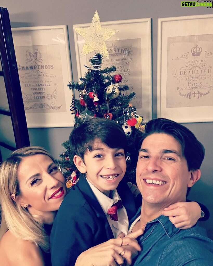 Giulia Mizzoni Instagram - Natale 2023 🎄🎅🏻❤ @francescod.stefano Rome, Italy