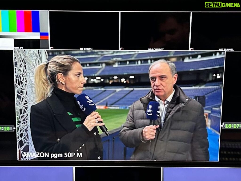 Giulia Mizzoni Instagram - Madrid📍MD -1 🏆⚽🤩 29/11, 19.30 @primevideosportit 🔖 #realnapoli #championsleague #waiting #backstage #bernabeu #football #journalism #job #lovemyjob Estadio Santiago Bernabéu