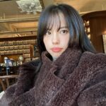 Go Eun-young Instagram - #selfie #dump #photodump 오늘 뭔가 #주말 같아용 #금요일 아닌거 같지 웨! . #아이폰 화질 언제까지 좋아질거니…? . . #겨울 #코트 #모델 #여자모델 #셀피 #ootd