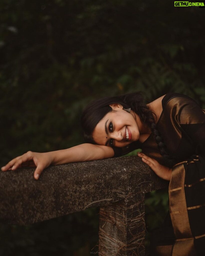 Gopika Ramesh Instagram - Smiles and laughters . H&M: @zara___makeover 📸: @merin__georg Retouch: @akn.jpeg