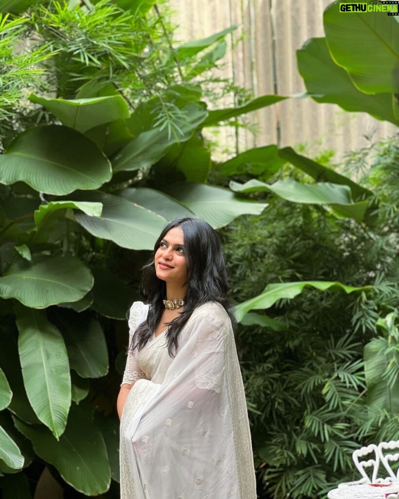 Gopika Ramesh Instagram - 🕊 📍: @stay.dium 📸 : @shxanu (Looting @sangeetha_janachandran ‘s wardrobe for life 🤍)