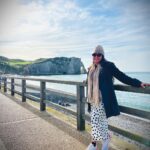 Grace Antony Instagram - Her vibe is pretty.🏔️❄️🫧 * * * * * * #france #paris #graceantony #vacation #travel #travelphotography Étretat, Normandie, France