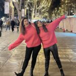 Gungun Uprari Instagram - Wishing you 365 days of happiness and laughter with friends & family and lots &lots happiness and success ❤️❤️❤️Happy New Year 2024 #happynewyear #happynewyear2024 #happyday Barcelona Beach