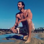 Gustavo Santos Instagram - Enquanto homem, a maior aprendizagem que tenho feito nos últimos sete anos (idade do mais velho), é que para ser um bom pai, preciso (muitas vezes!!) de despir a pele da figura de poder, para ser capaz de usufruir da liberdade do filho e de encontrar o entendimento do avô. Um bom pai será sempre um bom homem! Abraço forte!