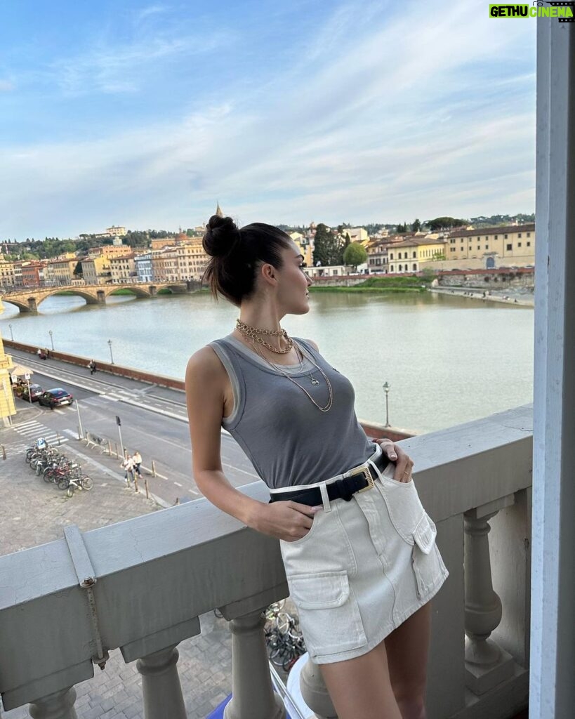 Hande Erçel Instagram - 🤩🫠🤭