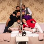 Hande Yılmaz Instagram - “Münasebetsiz” dump ve tarihler🥰🪭 13 Ocak İzmir Karşıyaka Suat Taşer 17 Ocak Bakırköy Yunus Emre 18 Ocak Beylikdüzü 30 Ocak Kartal Sanat Tiyatrosu 03 Şubat Adana 4 şubat Ankara MEB Şura 9 Şubat Büyükçekmece 16 Şubat Mall Of İstanbul 19 Şubat Duru Ataşehir 21 şubat Sakarya Ted koleji 27 Şubat Kartal Sanat Tiyatrosu 19 Mart Kozzy 28 Mart İzmir Karşıyaka Suat Taşer 09 Haziran Ataköy Yunus Emre
