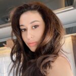 Hande Yılmaz Instagram - kısılan gözleeer