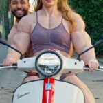 Hannah Stocking Instagram - When you are stronger than him 💪🏋️‍♀️ @anwar
