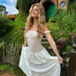 Hannah Stocking Instagram - NEW ZEALAND 🇳🇿🤩 thank you for allowing me to explore your beautiful country & thank you @kingbach for adventuring with me. This was the ultimate life highlight. Those who know me, know how obsessed I am with Lord of the Rings (see last two slides) 🧙‍♀️🤣 if New Zealand was this sick… I can’t imagine what Old Zealand was like hahah
