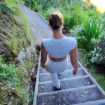 Hannah Stocking Instagram - NEW ZEALAND 🇳🇿🤩 thank you for allowing me to explore your beautiful country & thank you @kingbach for adventuring with me. This was the ultimate life highlight. Those who know me, know how obsessed I am with Lord of the Rings (see last two slides) 🧙‍♀️🤣 if New Zealand was this sick… I can’t imagine what Old Zealand was like hahah