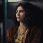 Hanna van Vliet Instagram - De Droom van de Jeugd ❤️‍🔥 Aflevering 1 en 2 zijn uitgezonden en we zijn helemaal warm van alle mooie reacties. Dankjulliewel. Vanavond de derde, om 20:30 op NPO1. Het prachtige camerawerk in de serie is van Mark van Aller, net als al deze plaatjes. ❤️ shout out naar de grootste harten van de serie @schouwbram en @macblok, maar ook naar al m’n fantastische collega-acteurs, wat een droom (ha). #dedroomvandejeugd #kroncrv