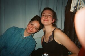 Hanna van Vliet Instagram - disposable camera captured some indisposable moments in LA and NY 🥰