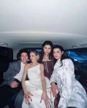 Hanna van Vliet Instagram - EUROPEAN SHOOTING STARS 2022 
🌟🌟🌟🌟🌟🌟🌟🌟
Thank you so much @europeanfilmpromotion for this ADVENTURE with so many inspring people. For instance my 9 fellow European ganz geiler “shooties” CHECK THEM OUT because they all rock in making (we love) European cinema. 
🔥@mariereuther @evinahmad @souheila.yacoub @gracijafilipovic @emilio_sakraya_ @timonsturbej @anamariavartolomei_ @joaonunesmonteiro @clare.dunnebear 🔥

And so many talks, casting directors, dinners, crazy glamorous red carpets and beautiful films at the @berlinale. It was a great honor. 

Love you @solidbasemanagement, heeeel erg bedankt @filmsfromthenetherlands en lieve @idoabram, and thanks for taking such good care of us @magi_go and team. I hope we’ll be back next year um ein bisschen echte Berlinale Party zu machen weet je wel. 

#europeanshootingstars #berlinale #solidbasemanagement #europeanfilmpromotion 📸 @gettyimages @andreas.rentz