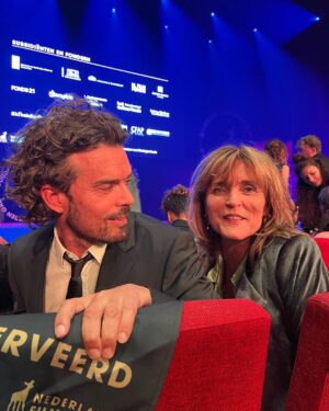 Hanna van Vliet Instagram - (de ontsporing van het) GALA 🐄✨
@nederlandsfilmfestival @dutchacademyforfilm