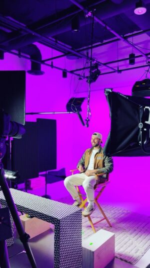 Harry-James Thornton Instagram - Truth or ranch 🤠🤣🎥 #relativelyfamous #nbcuniversal #eentertainment #harryjamesthornton #ranchdressing #hbomax #amazonprimevideo #hulu #realityshow #realitytv