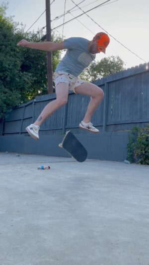 Harry-James Thornton Instagram - ☠️ 🛹