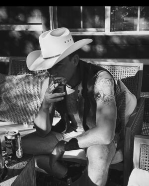 Harry-James Thornton Instagram - Ranch hand 🤠