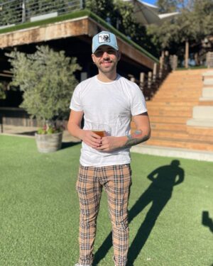 Harry-James Thornton Instagram - Wednesday is the new Sunday BABBYYY 💰