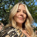Heléne Yorke Instagram - Say what you want, but I look preeeeetty good for 75.