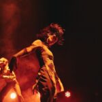 Helena Caldeira Instagram - HOMO SACER Hoje às 18h no Cine Teatro Louletano Fotos : @filipeferreiraphoto Encenação, dramaturgia e texto | Maria Gil e Teresa V. Vaz Criação e interpretação | Afonso Viriato, Helena Caldeira, Kali Musa, Miguel Ponte, Teresa Manjua, Vasco Lello Curadoria teórica e apoio dramatúrgico | Ana Rita Alves Música original | Nuno Preto e Samuel Martins Coelho Sonoplastia | Maria Gil e Teresa V. Vaz Desenho de luz e operação técnica | Manuel Abrantes Espaço cénico | Daniela Cardante Figurinos | Isabel Brissos Direção de produção | Bestiário Apoio à direção de produção | Bruno Esteves Produção executiva | Diana Almeida Vídeo | Rafael Fonseca Fotografia e teaser | Bruno Simão Assessoria de comunicação | Helena Marteleira Coprodução | Casa da Cultura de Ílhavo - 23 Milhas, Teatro Municipal de Bragança, Teatro Nacional D. Maria II, Teatro Viriato Acolhimentos | Cine Teatro Curvo Semedo, Cine Teatro de Elvas, Cine Teatro de Serpa, Mákina de Cena - Festival Contrapeso e Cine Teatro Louletano Residências de coprodução | Casa da Cultura de Ílhavo - 23 Milhas, O Espaço do Tempo, Teatro Viriato Residências | DeVIR CAPa Apoios financeiros | Câmara Municipal de Lisboa | República Portuguesa - Cultura I DGARTES – Direção-Geral das Artes Apoios | Bestiário (editora), CoffeePaste, Gerador, Pólo Cultural das Gaivotas Espetáculo apoiado por Casa da Cultura de Ílhavo - 23 Milhas, Teatro Municipal de Bragança, Teatro Nacional D. Maria II, Teatro Viriato, O Espaço do Tempo, DeVIR CAPa, Câmara Municipal de Lisboa e República Portuguesa - Cultura I DGARTES – Direção-Geral das Artes Loulé