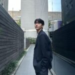 Hong Eun-ki Instagram - 뜻깊은 날 함께해주셔서 고맙습니다🖤 좋은 하루, 편한 밤 되세요 :) #미리생일 #earlybirthday