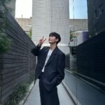 Hong Eun-ki Instagram - 뜻깊은 날 함께해주셔서 고맙습니다🖤 좋은 하루, 편한 밤 되세요 :) #미리생일 #earlybirthday