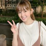 Honoka Yahagi Instagram - 皆さまにお知らせ✨ この度、テレビ大阪・BSテレ東　7月10日土曜深夜スタートのドラマ 「ホメられたい僕の妄想ごはん」に第4話のゲストで出演させて頂きます☺️ 韓国人の留学生の役で、韓国語に挑戦します🙌🏻ドキドキワクワクでの挑戦😵💕 そして実は、高杉さんとは高校の同級生なので、不思議な気持ちで初共演。でも、おかげで緊張ぜず楽しく撮影できました！ 美味しそうなお料理がたくさん出てくるので、お腹空くの間違いなしっ。 私も真似して作ってみようと思います😌 是非、楽しんでご覧下さい！！ #ホメられたい僕の妄想ごはん
