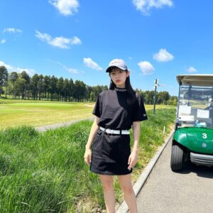 Honoka Yahagi Instagram - #ゴルフ女子ヒロインバトル で着た @newera_golf のウェアがお気に入りすぎてっ💓
プライベートでも着ちゃった☺︎

スコアはボロボロでしたっ☺️⛳️

#ゴルフ
#ゴルフ女子 
#ニューエラゴルフ
#neweragolf