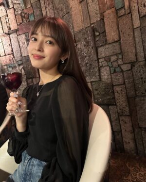 Honoka Yahagi Instagram - With a glass of good wine 🍷 

Actually not wine, but grape juice.

#harrywinston