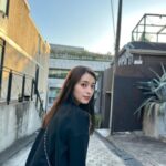 Honoka Yahagi Instagram - 今日はこちらは風が強い〜💨 だんだん暖かくなってきたから、最近はお散歩が趣味な私です。 こちらからは以上です🙌🏻