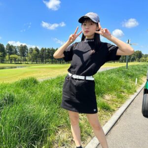 Honoka Yahagi Instagram - #ゴルフ女子ヒロインバトル で着た @newera_golf のウェアがお気に入りすぎてっ💓
プライベートでも着ちゃった☺︎

スコアはボロボロでしたっ☺️⛳️

#ゴルフ
#ゴルフ女子 
#ニューエラゴルフ
#neweragolf