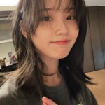 IU Instagram – 시원 🥴✂️