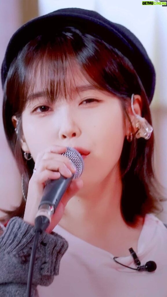 IU Instagram - Love me again-V 내 커버 마음에 들었나뷔✔️ @thv